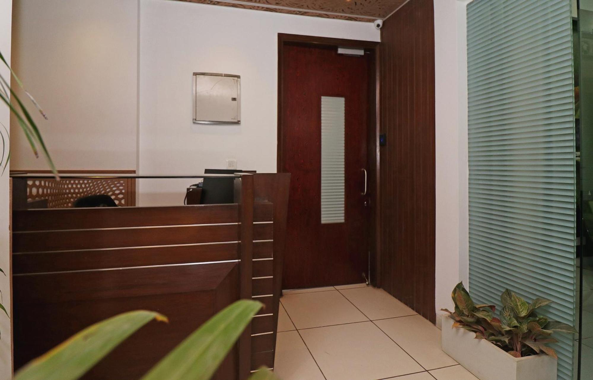 Wonderland Inn Near Aravali Biodiversity Park Gurgaon Exterior photo