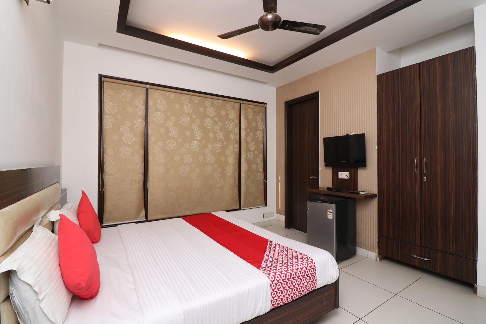 Wonderland Inn Near Aravali Biodiversity Park Gurgaon Exterior photo