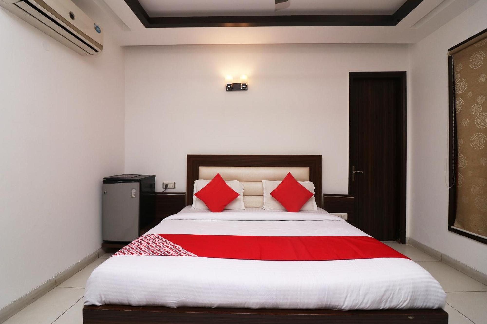Wonderland Inn Near Aravali Biodiversity Park Gurgaon Exterior photo