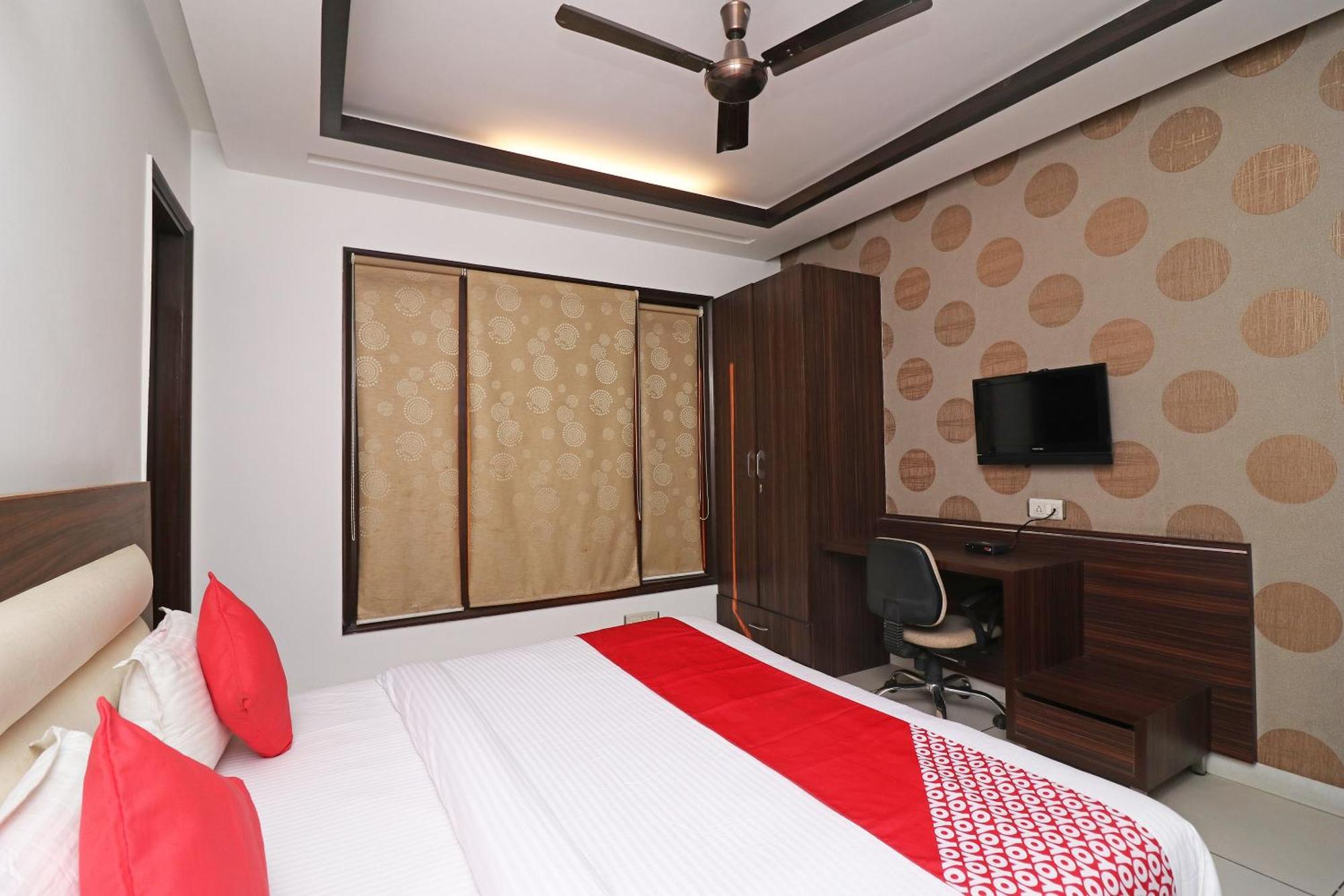 Wonderland Inn Near Aravali Biodiversity Park Gurgaon Exterior photo