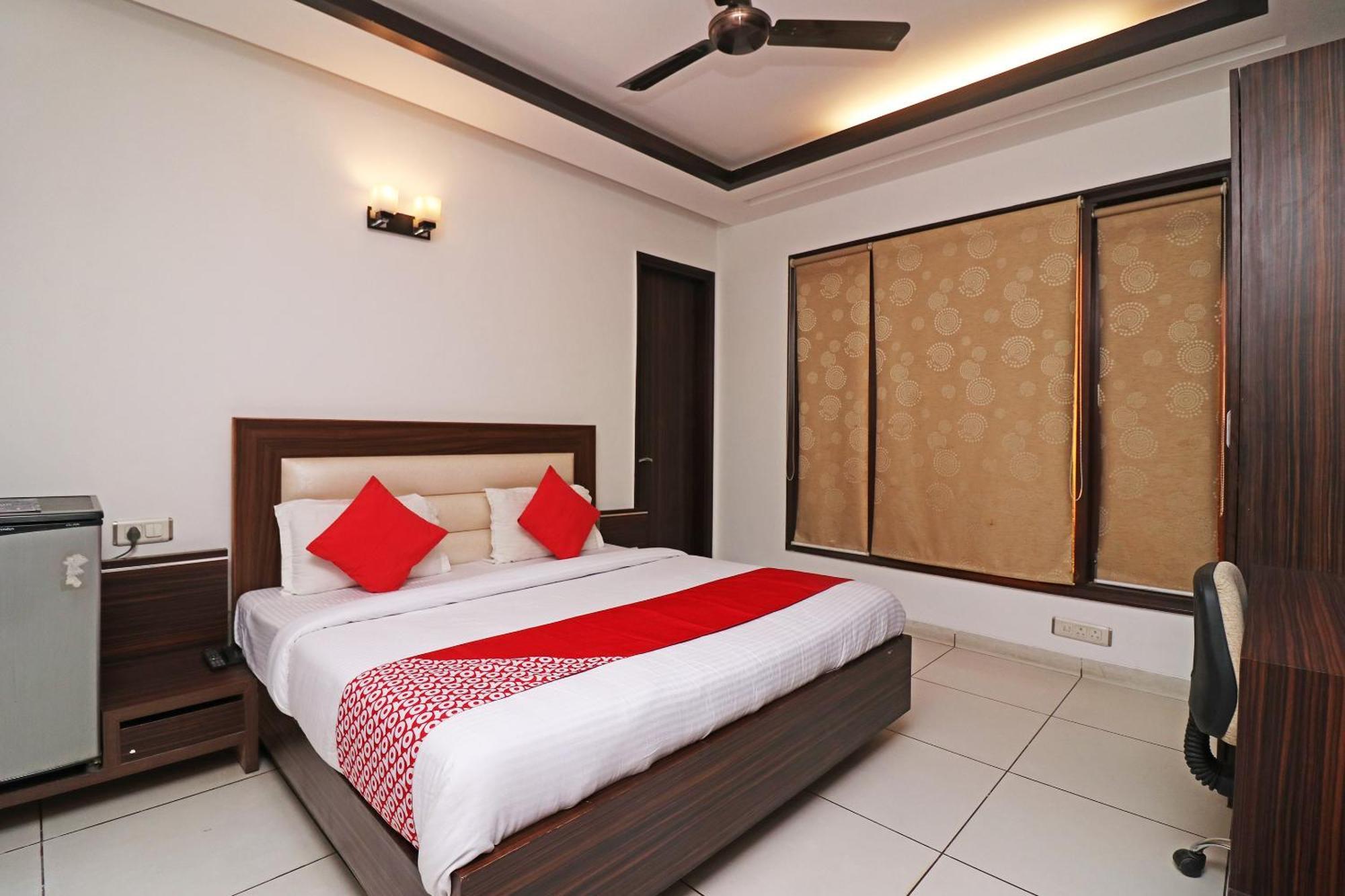 Wonderland Inn Near Aravali Biodiversity Park Gurgaon Exterior photo